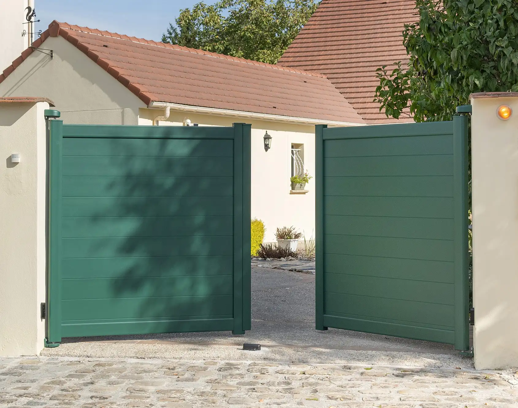 Portail aluminium battant Anaé par kostum
